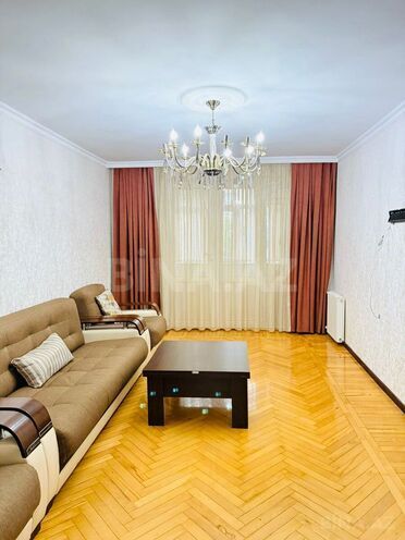 Satılır 3 otaqlı köhnə tikili 75 m², Elmlər Akademiyası m., photo 1 from 14