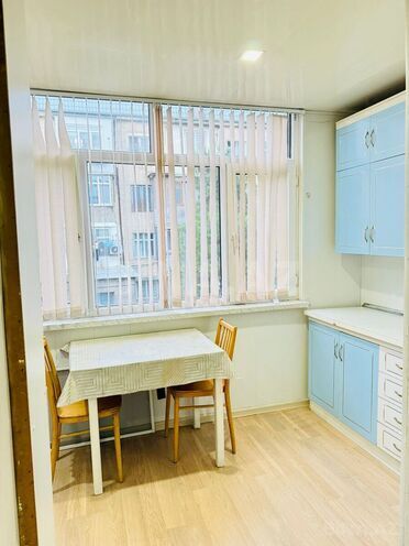 Satılır 3 otaqlı köhnə tikili 75 m², Elmlər Akademiyası m., photo 10 from 14