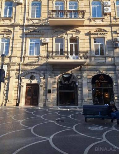 Satılır 3 otaqlı köhnə tikili 65 m², Sahil m., photo 3 from 24
