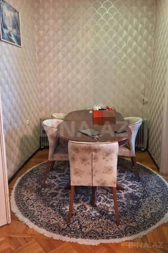 Satılır 3 otaqlı köhnə tikili 65 m², Sahil m., photo 12 from 24