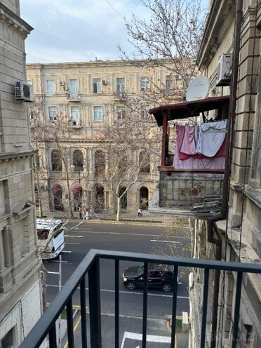 Продаётся 2-комн. вторичка 45 м², м. Сахил, photo 1 from 14