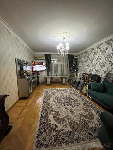 Satılır 3 otaqlı köhnə tikili 80 m², Avtovağzal m., photo 1 from 8