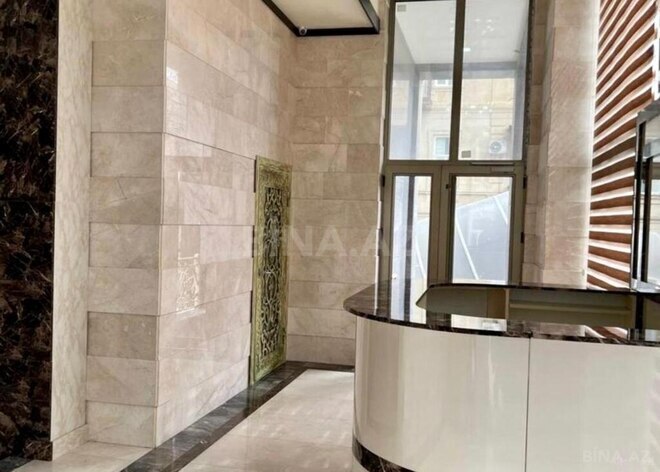 Продаётся 4-комн. новостройка 241 м², м. Низами, photo 4 from 12