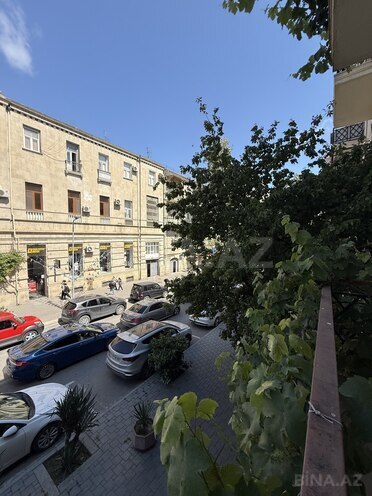 Satılır 2 otaqlı köhnə tikili 58 m², 28 May m., photo 11 from 13