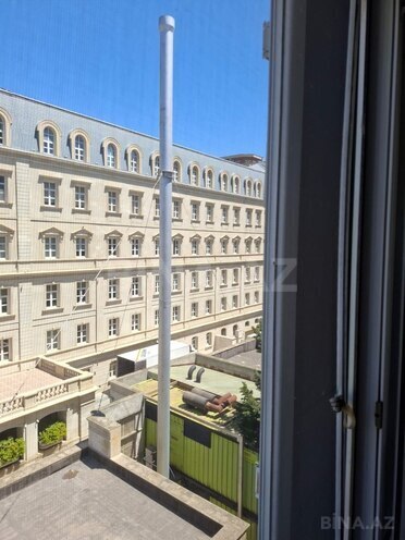 Satılır 2 otaqlı köhnə tikili 60 m², Nizami m., photo 3 from 12