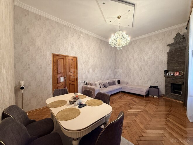 Satılır 3 otaqlı köhnə tikili 105 m², İçəri Şəhər m., photo 1 from 13