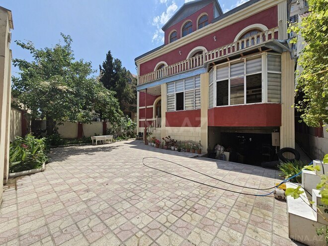 Satılır 7 otaqlı həyət evi/bağ evi 650 m², 8-ci mikrorayon q., photo 1 from 32