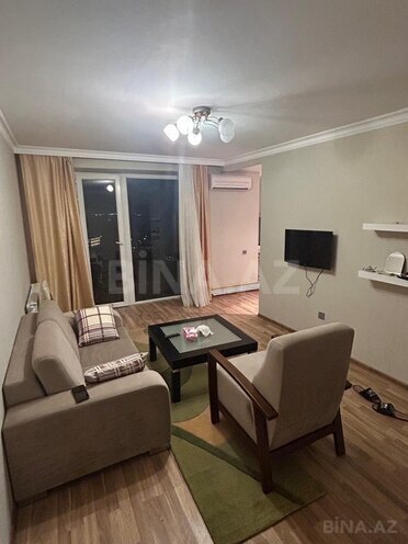 Сдаётся 2-комн. вторичка 50 м², м. Ичеришехер, photo 1 from 10