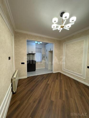 Продаётся 2-комн. вторичка 40 м², м. Иншаатчылар, photo 1 from 10