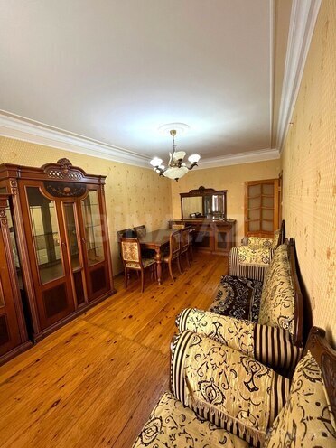 Продаётся 3-комн. вторичка 90 м², Хатаинский р., photo 3 from 16