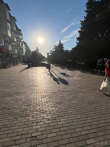 Satılır 2 otaqlı köhnə tikili 70 m², Qara Qarayev m., photo 13 from 15