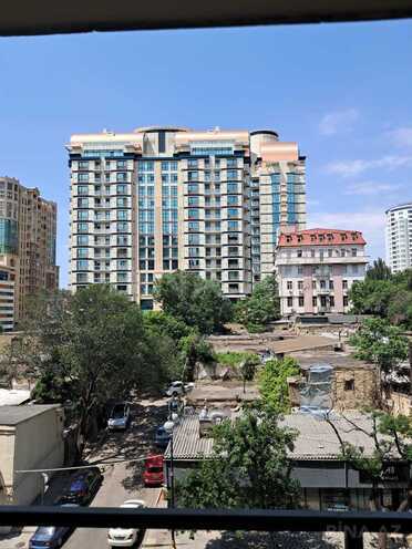 Сдаётся 3-комн. новостройка 115 м², Насиминский  р., photo 26 from 27