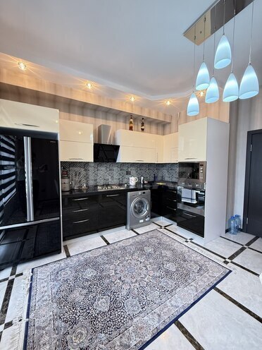 Продаётся 3-комн. новостройка 140 м², Ясамальский р., photo 10 from 31