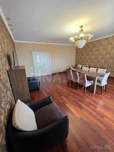Сдаётся 3-комн. новостройка 170 м², м. Низами, photo 4 from 21