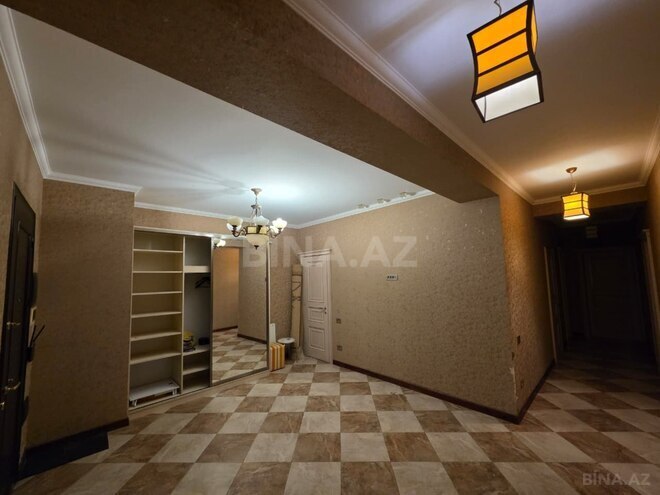 Сдаётся 3-комн. новостройка 170 м², м. Низами, photo 17 from 21