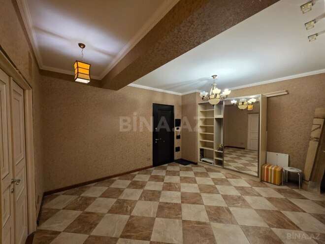 Сдаётся 3-комн. новостройка 170 м², м. Низами, photo 18 from 21