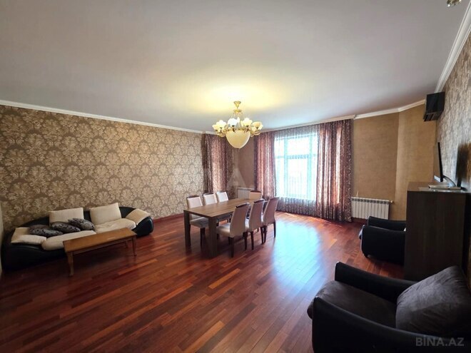 Сдаётся 3-комн. новостройка 170 м², м. Низами, photo 1 from 21