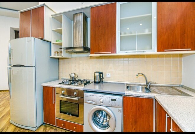 İcarəyə verilir 3 otaqlı köhnə tikili 90 m², Sahil m., photo 25 from 32