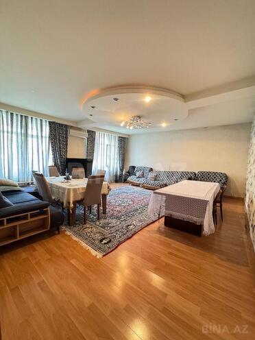 Satılır 5 otaqlı köhnə tikili 115 m², Azadlıq Prospekti m., photo 1 from 21