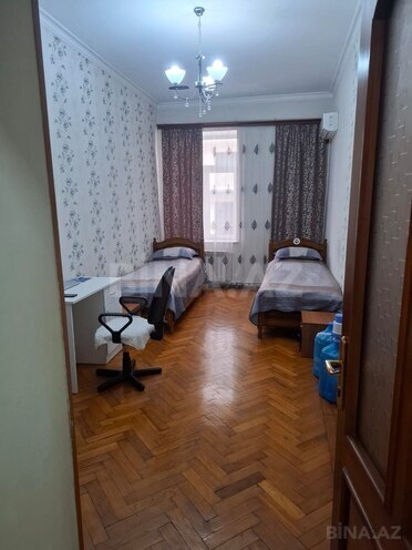 Satılır 3 otaqlı köhnə tikili 85 m², Sahil m., photo 8 from 14