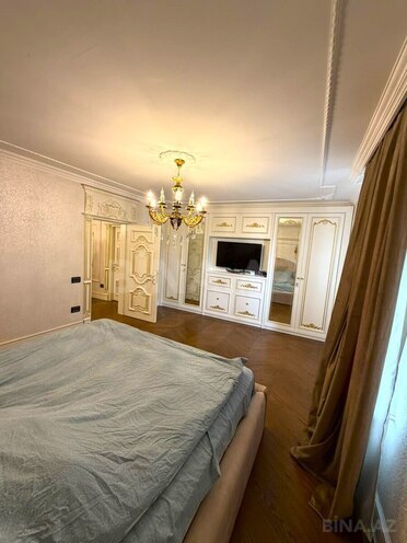 Satılır 4 otaqlı köhnə tikili 215 m², Sahil m., photo 10 from 26