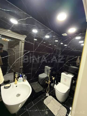 Satılır 4 otaqlı köhnə tikili 215 m², Sahil m., photo 17 from 26