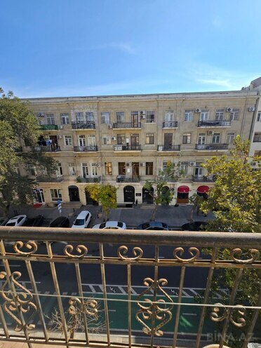Satılır 2 otaqlı köhnə tikili 60 m², Sahil m., photo 3 from 19