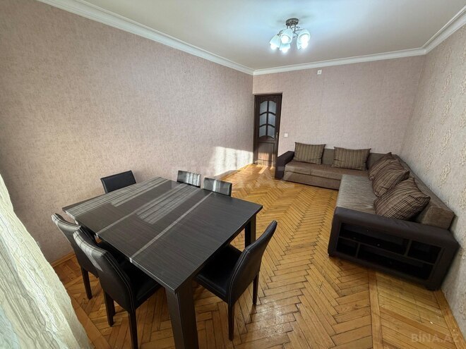 İcarəyə verilir 2 otaqlı köhnə tikili 65 m², Gənclik m., photo 1 from 13