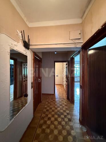 Satılır 2 otaqlı köhnə tikili 65 m², Xalqlar Dostluğu m., photo 8 from 12