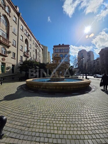 Продаётся 3-комн. вторичка 80 м², м. Низами, photo 13 from 18