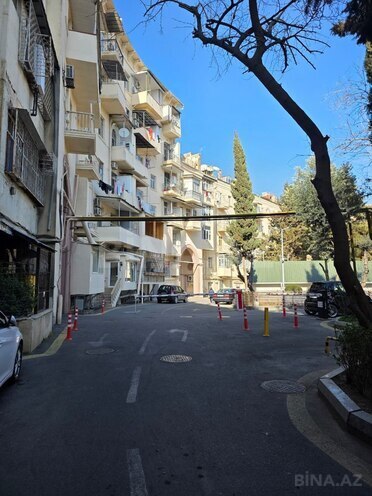 Продаётся 3-комн. вторичка 80 м², м. Низами, photo 14 from 18