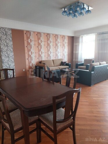 Сдаётся 3-комн. новостройка 121 м², м. Ази Асланов, photo 1 from 28