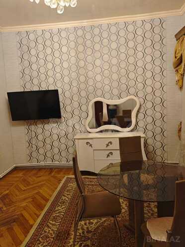 Сдаётся 2-комн. вторичка 70 м², м. 28 мая, photo 1 from 12