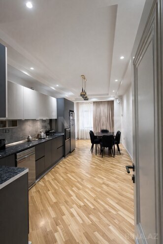 Satılır 4 otaqlı yeni tikili 247 m², 28 May m., photo 5 from 12