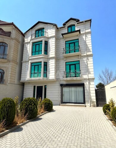 Satılır 8 otaqlı həyət evi/bağ evi 420 m², Badamdar q., photo 1 from 15