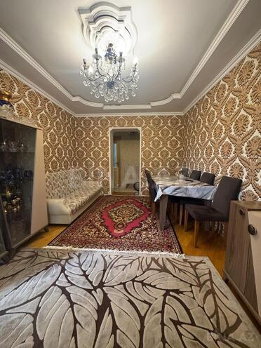 Satılır 3 otaqlı köhnə tikili 65 m², Qara Qarayev m., photo 1 from 22