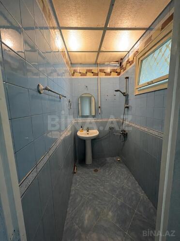Satılır 2 otaqlı köhnə tikili 75 m², Bakıxanov q., photo 14 from 18