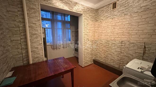 Satılır 1 otaqlı köhnə tikili 37 m², 28 May m., photo 1 from 6