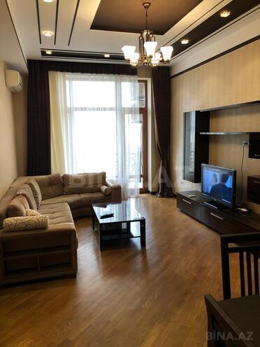 İcarəyə verilir 2 otaqlı yeni tikili 70 m², 28 May m., photo 1 from 17