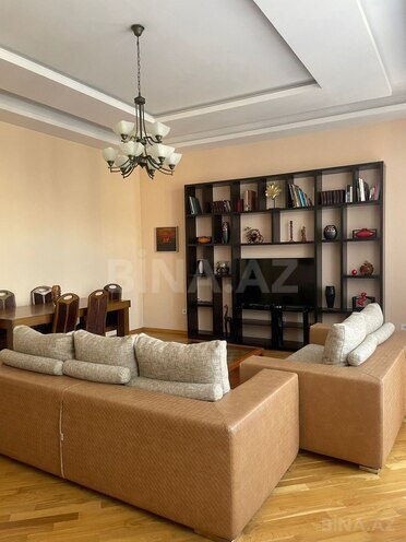 İcarəyə verilir 4 otaqlı köhnə tikili 130 m², İçəri Şəhər m., photo 14 from 17