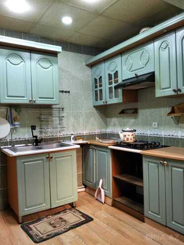 İcarəyə verilir 4 otaqlı köhnə tikili 110 m², İnşaatçılar m., photo 17 from 21