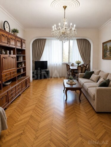 Продаётся 3-комн. вторичка 92 м², м. Гянджлик, photo 1 from 7