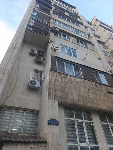 Satılır 3 otaqlı köhnə tikili 65 m², Nəsimi r., photo 1 from 12