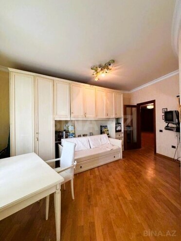 Продаётся 4-комн. новостройка 230 м², м. Низами, photo 16 from 19