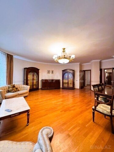 Продаётся 4-комн. новостройка 230 м², м. Низами, photo 14 from 19