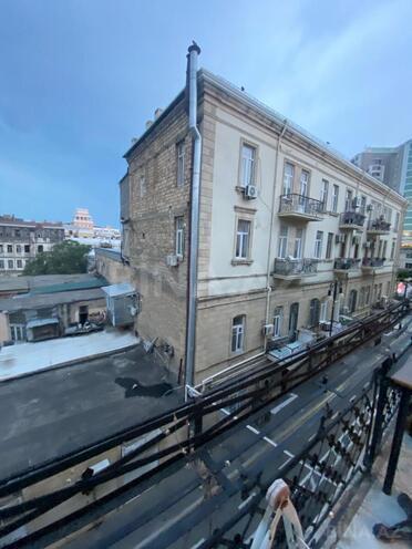 İcarəyə verilir 3 otaqlı köhnə tikili 90 m², Sahil m., photo 22 from 23