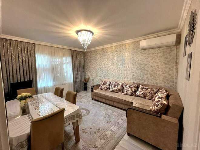 Продаётся 3-комн. вторичка 74 м², Абшеронcкий  р., photo 1 from 13