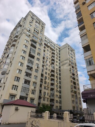 Продаётся 2-комн. новостройка 65 м², м. Ази Асланов, photo 1 from 20