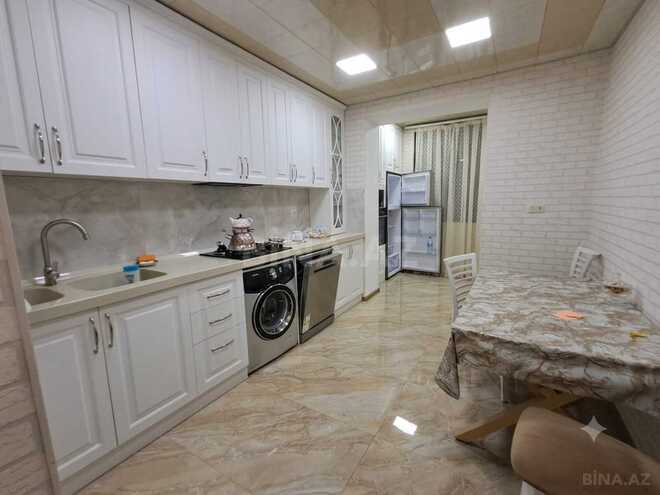 Сдаётся 3-комн. вторичка 70 м², м. Нефтчиляр, photo 8 from 14