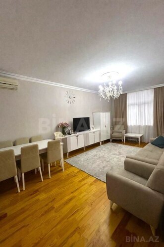 Satılır 2 otaqlı köhnə tikili 50 m², Xalqlar Dostluğu m., photo 1 from 10